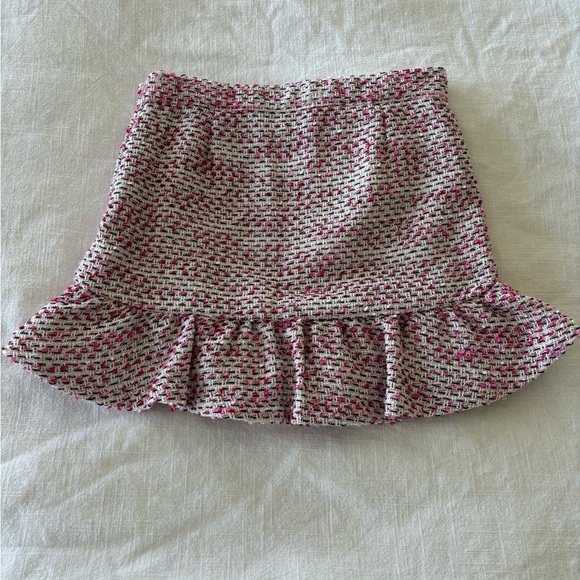 Janie and Jack girls 7 skirt
Pink white black lined - Picture 3 of 4